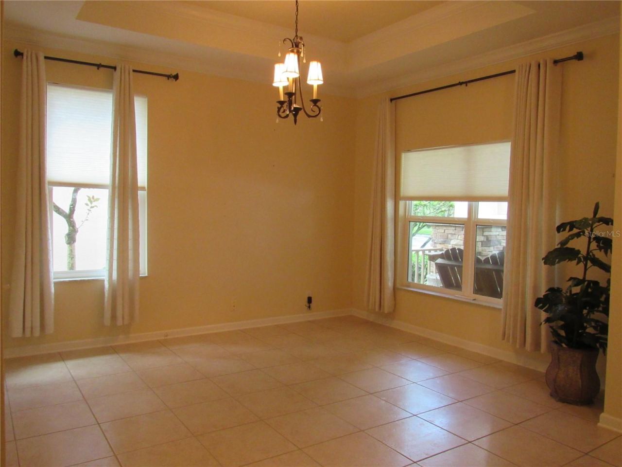 Photo 12 of 20: FRONT FAMILY ROOM