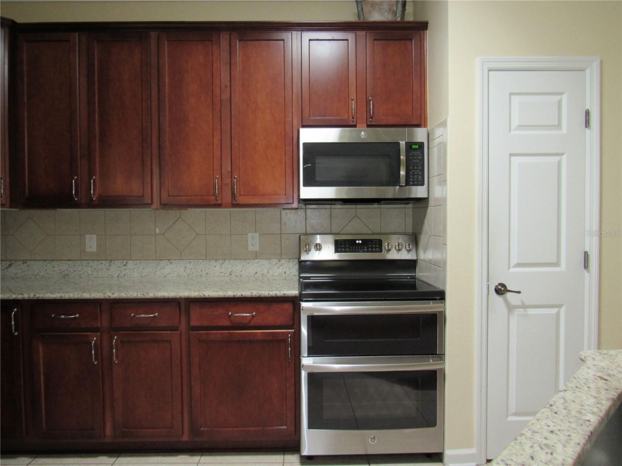 Photo 8 of 20: DOUBLE OVEN STOVE
