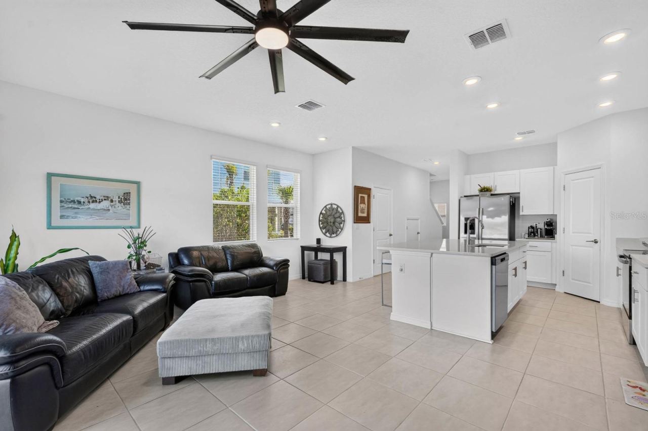 Photo 9 of 20: Open Concept