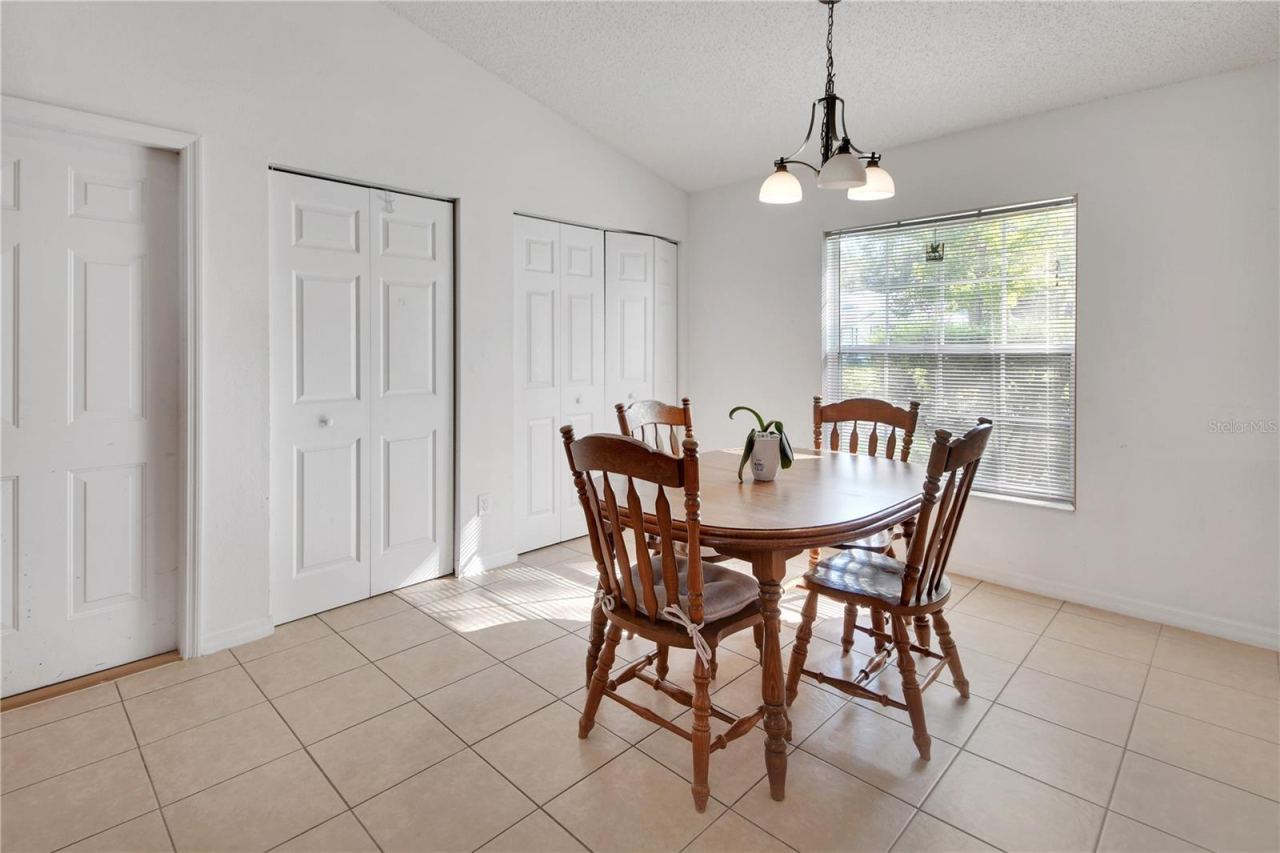 Photo 8 of 20: Oversized Eat-in Kitchen.Pantry & Laundry area