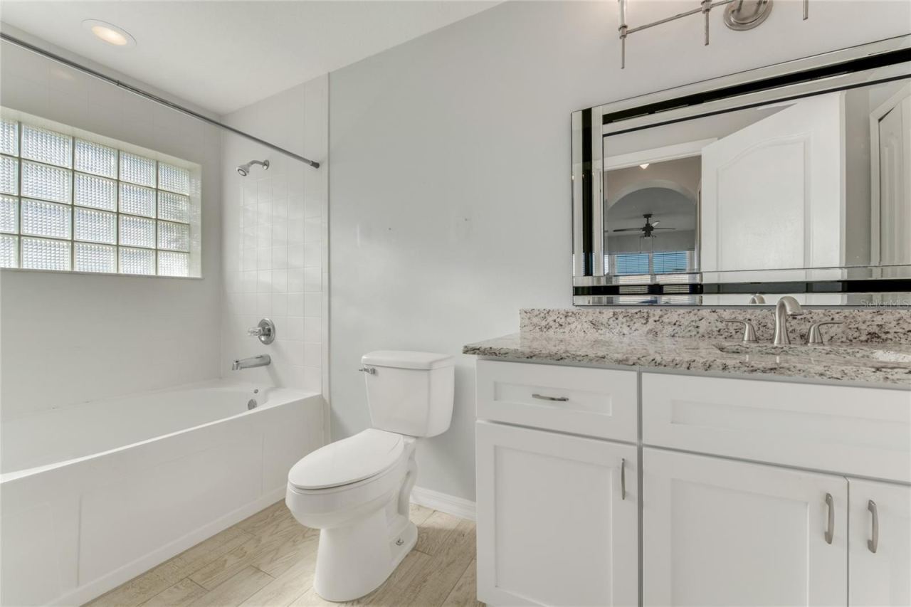 Photo 13 of 20