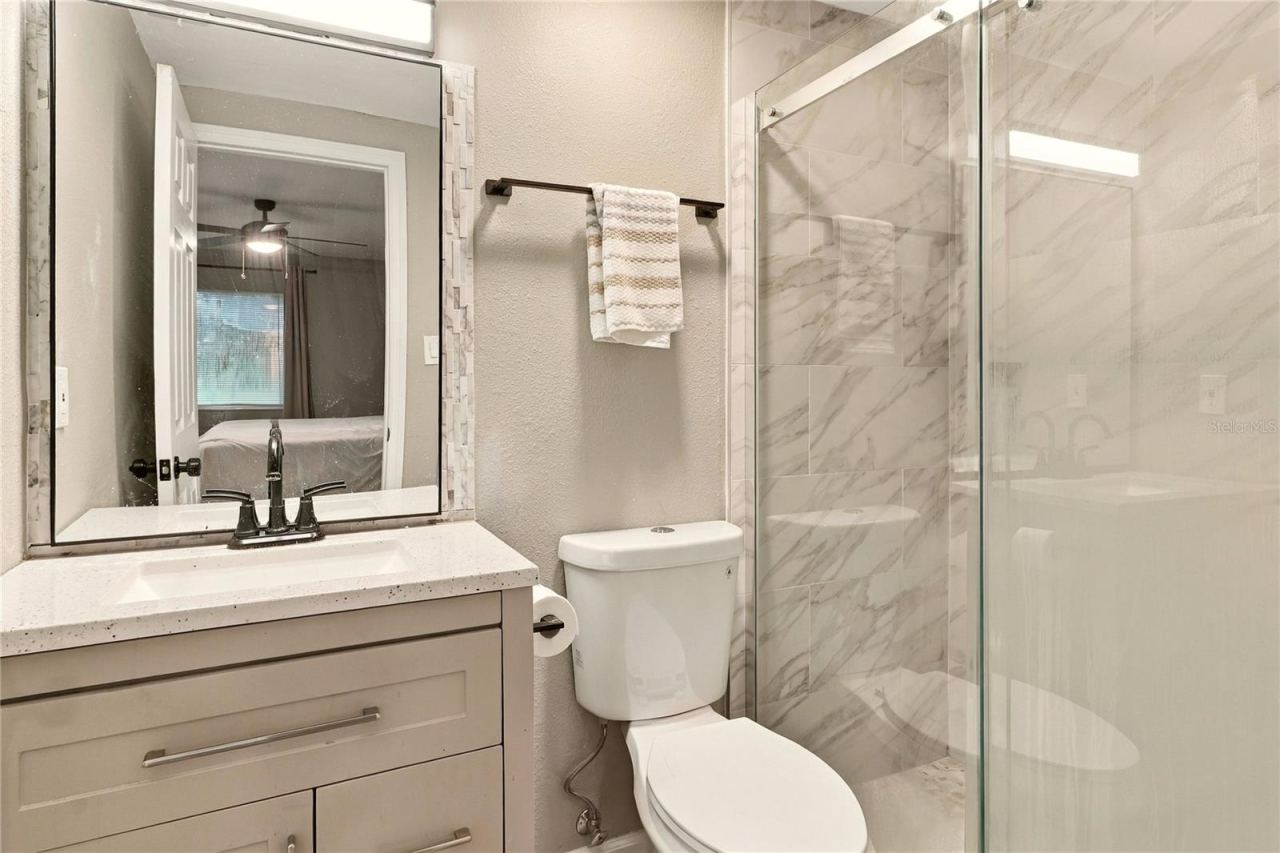 Photo 18 of 20: Bathroom