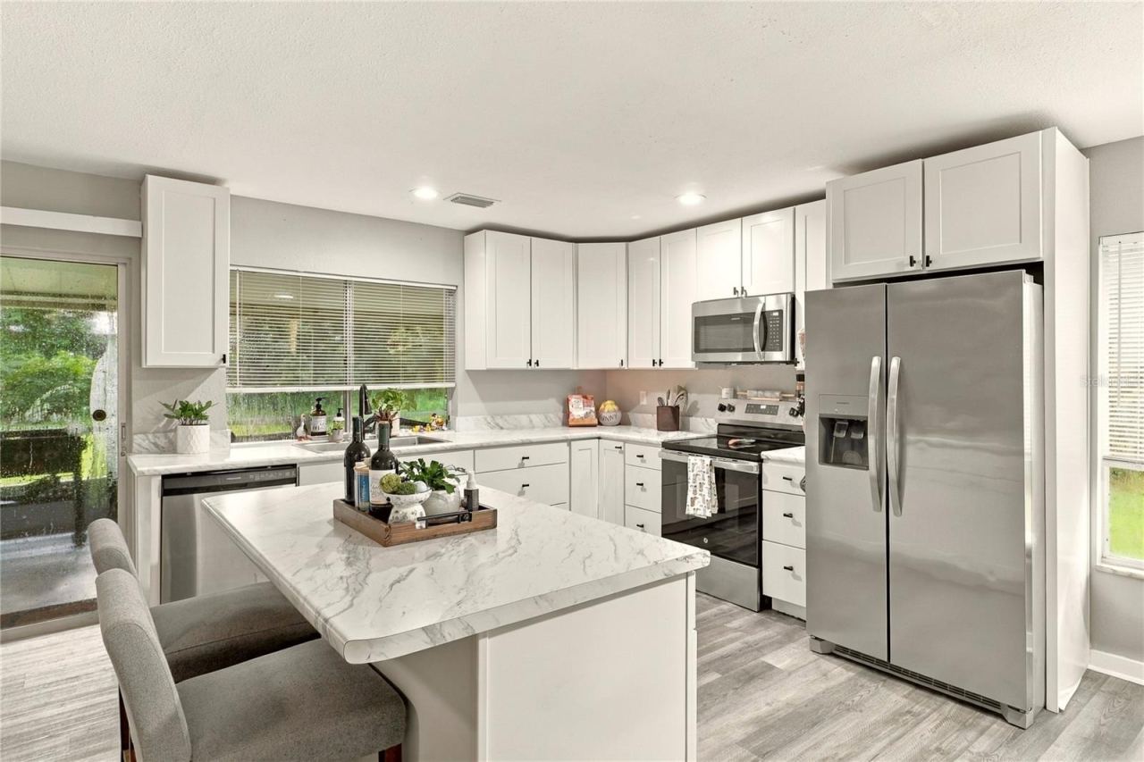 Photo 9 of 20: Kitchen