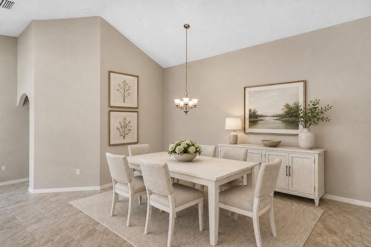 Photo 11 of 20: Dining Area virtually staged