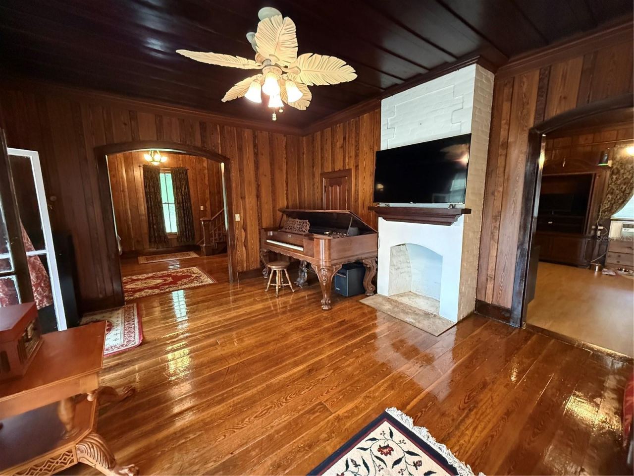 Photo 9 of 20