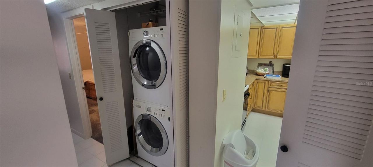 Photo 19 of 20: LAUNDRY