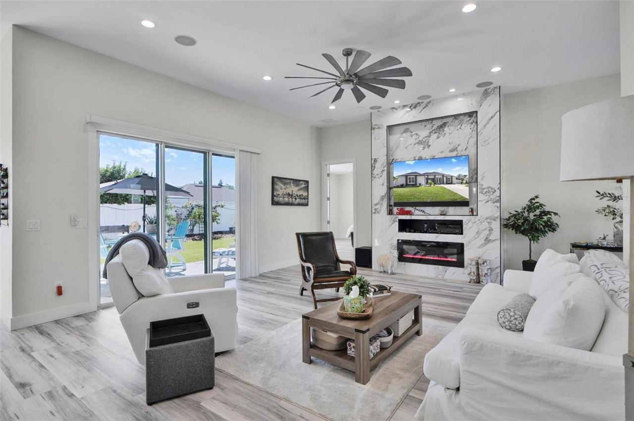Photo 10 of 20: OPEN CONCEPT