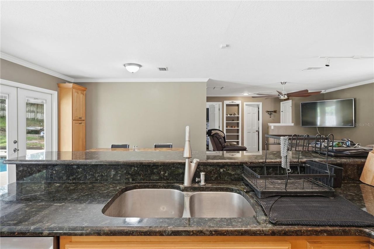 Photo 14 of 20: KITCHEN