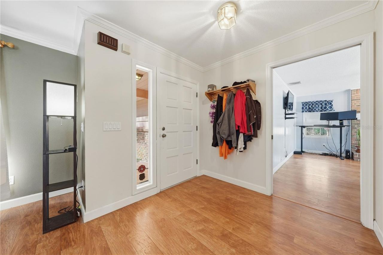 Photo 5 of 20: FOYER