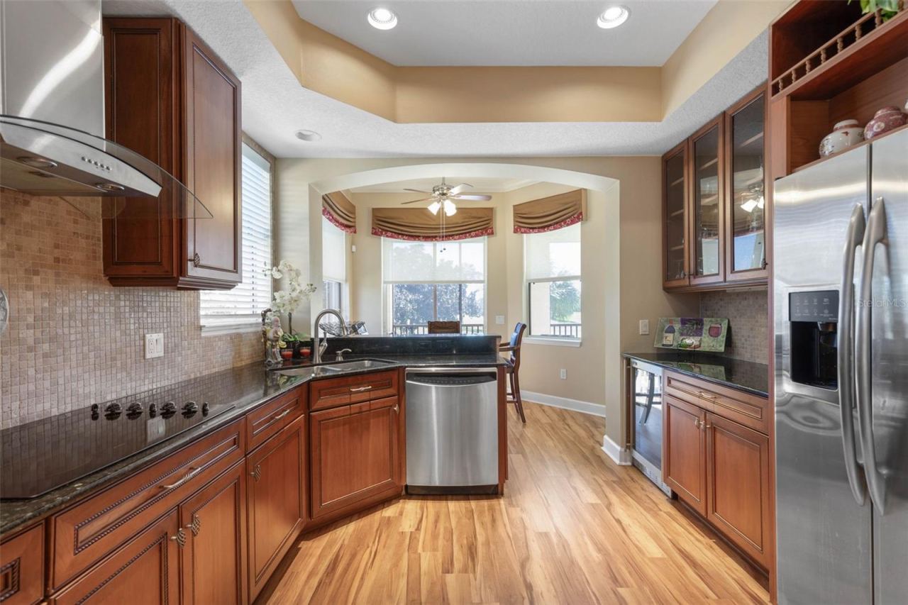 Photo 9 of 20: Eat in kitchen area with nice view