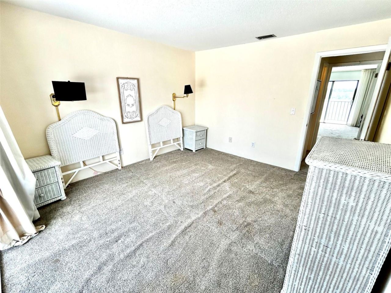 Photo 15 of 20: Guest room
