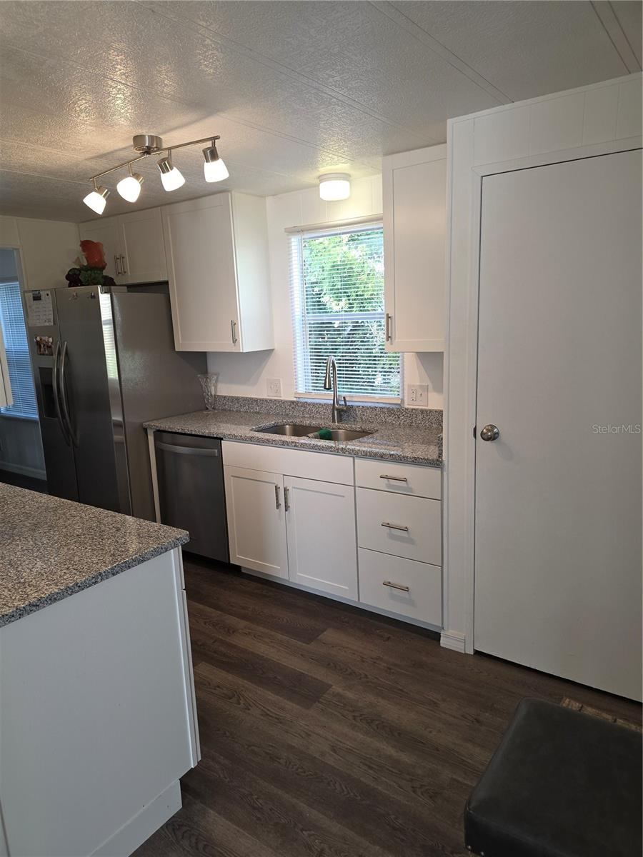 Photo 6 of 20