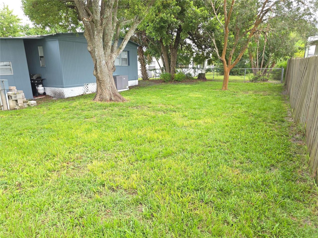 Photo 3 of 20
