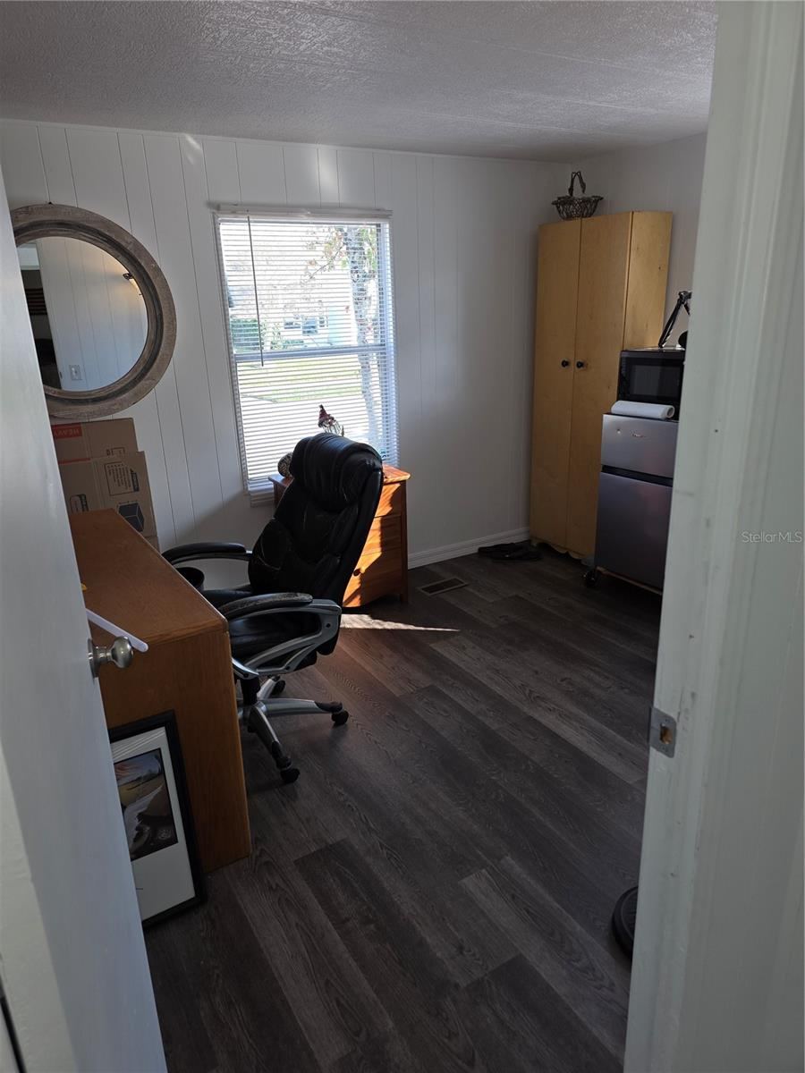 Photo 18 of 20