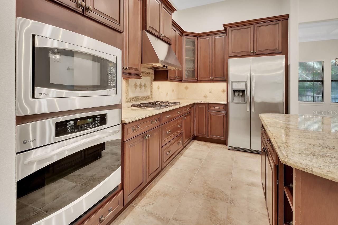 Photo 18 of 20: Kitchen