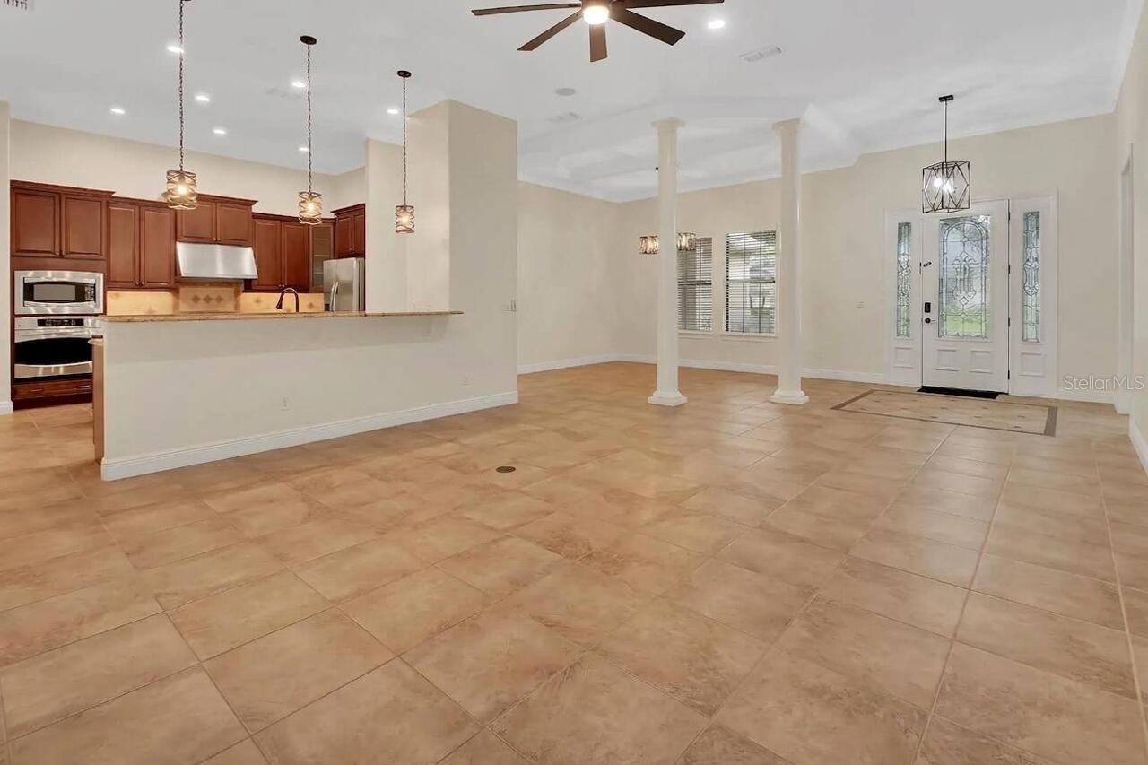 Photo 11 of 20: Living room with view of the Dining area