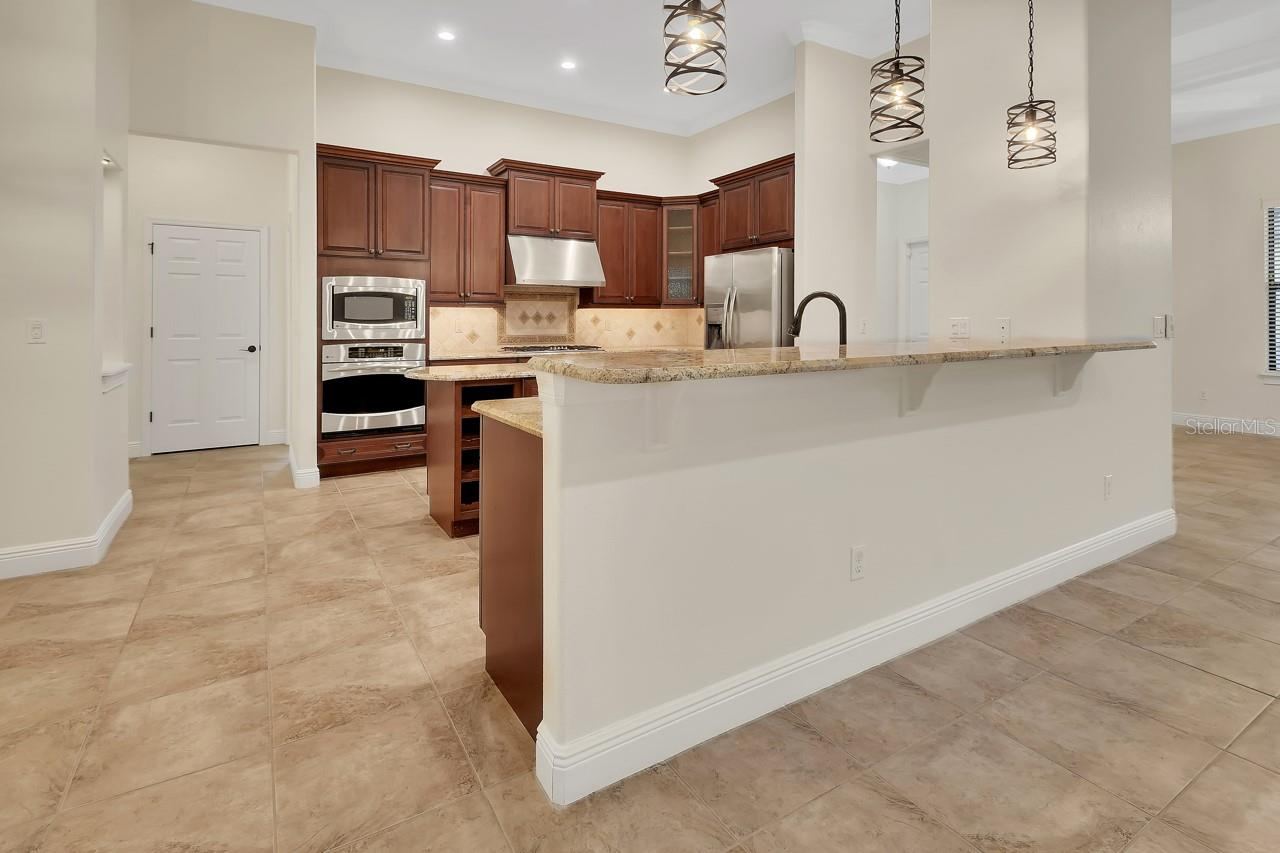 Photo 10 of 20: Kitchen with breakfast bar