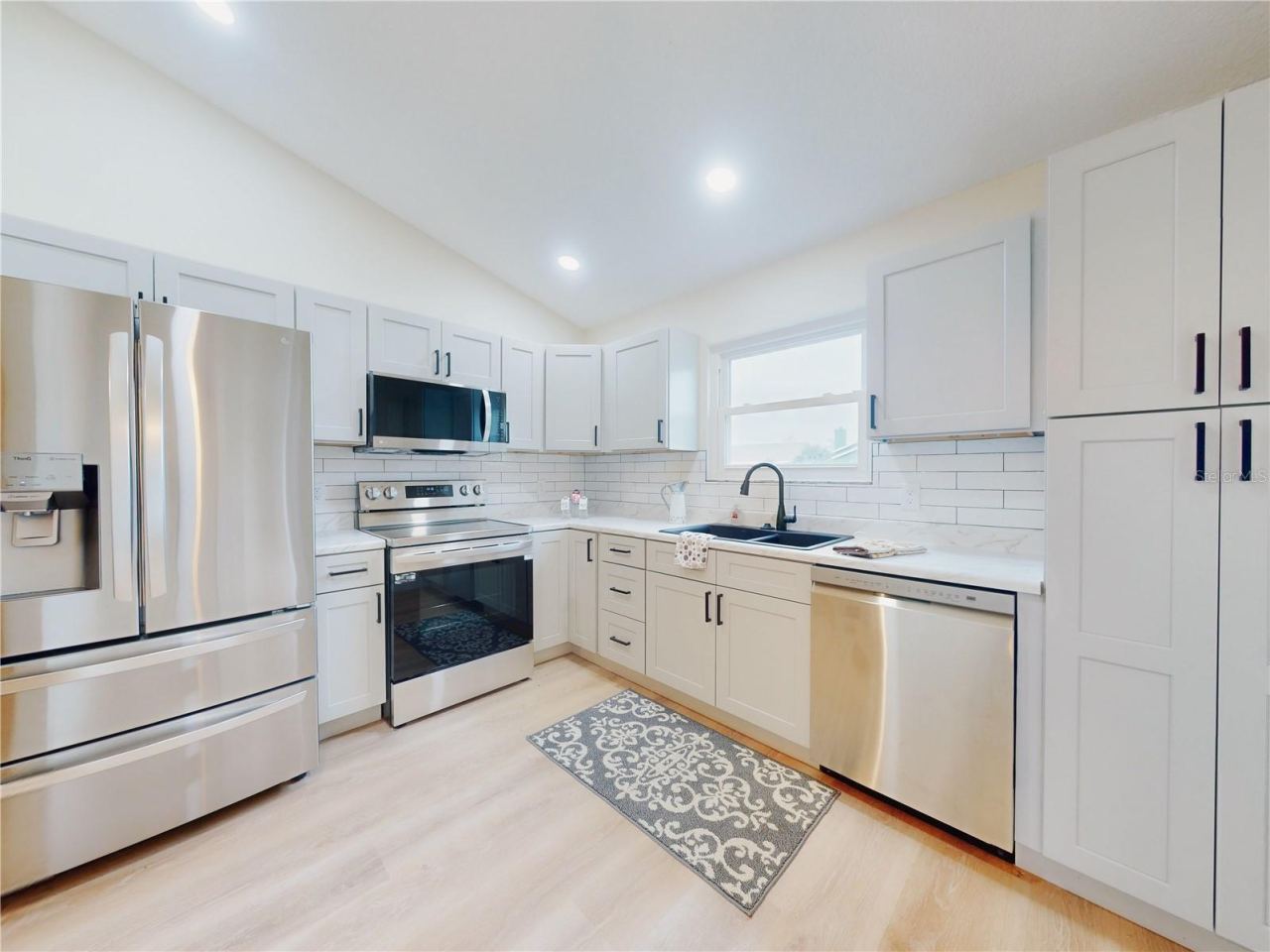 Photo 15 of 20