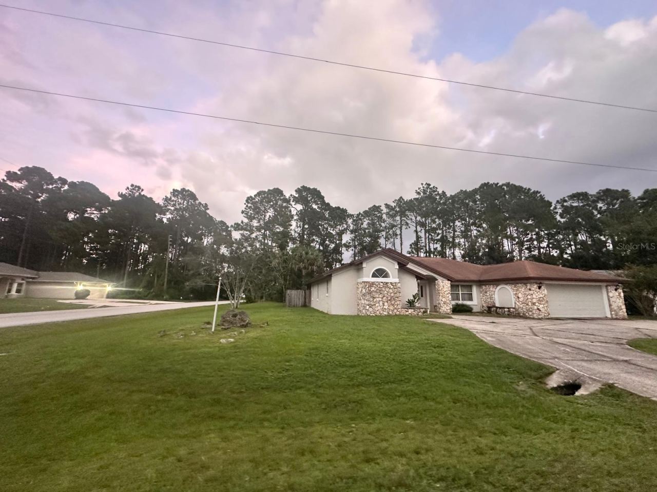 Photo 2 of 19