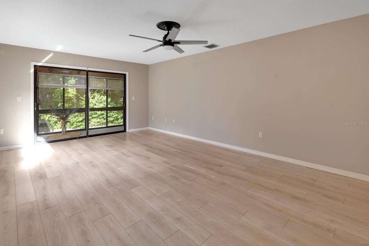 Photo 11 of 20