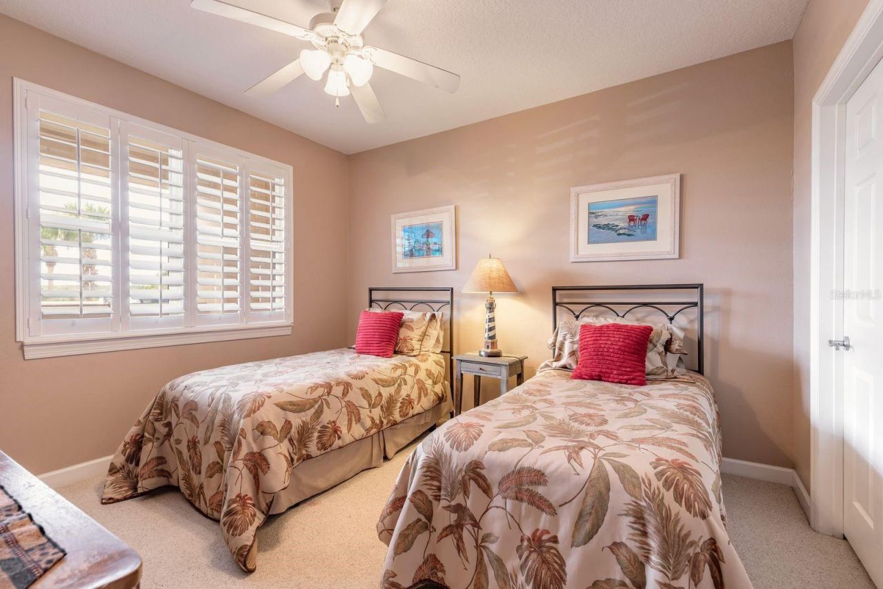 Photo 12 of 20: Guest Bedroom 3