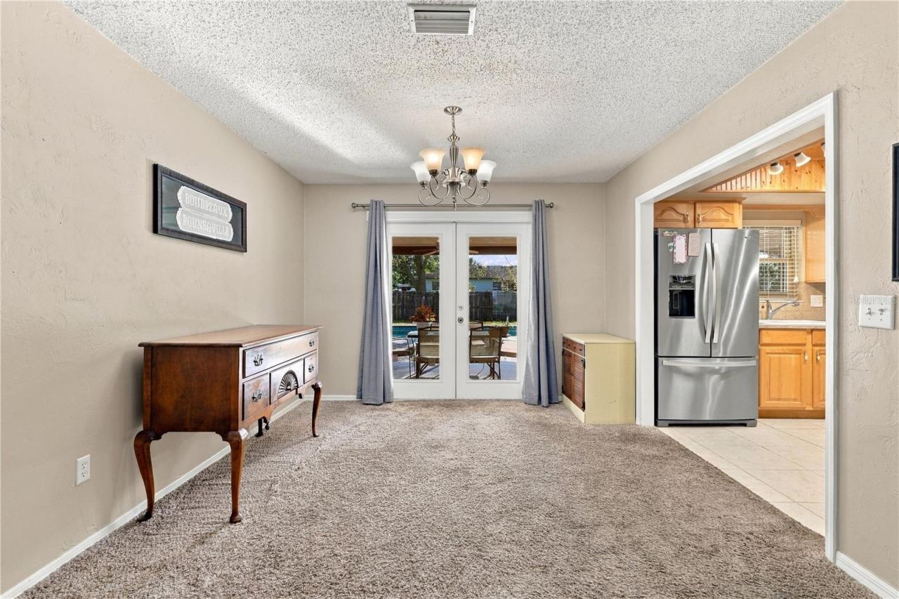 Photo 6 of 20: Dining room