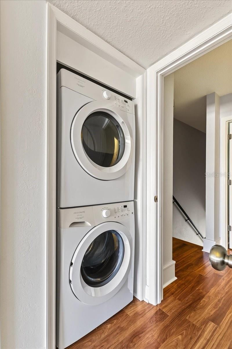 Photo 19 of 20: In unit full size laundry.