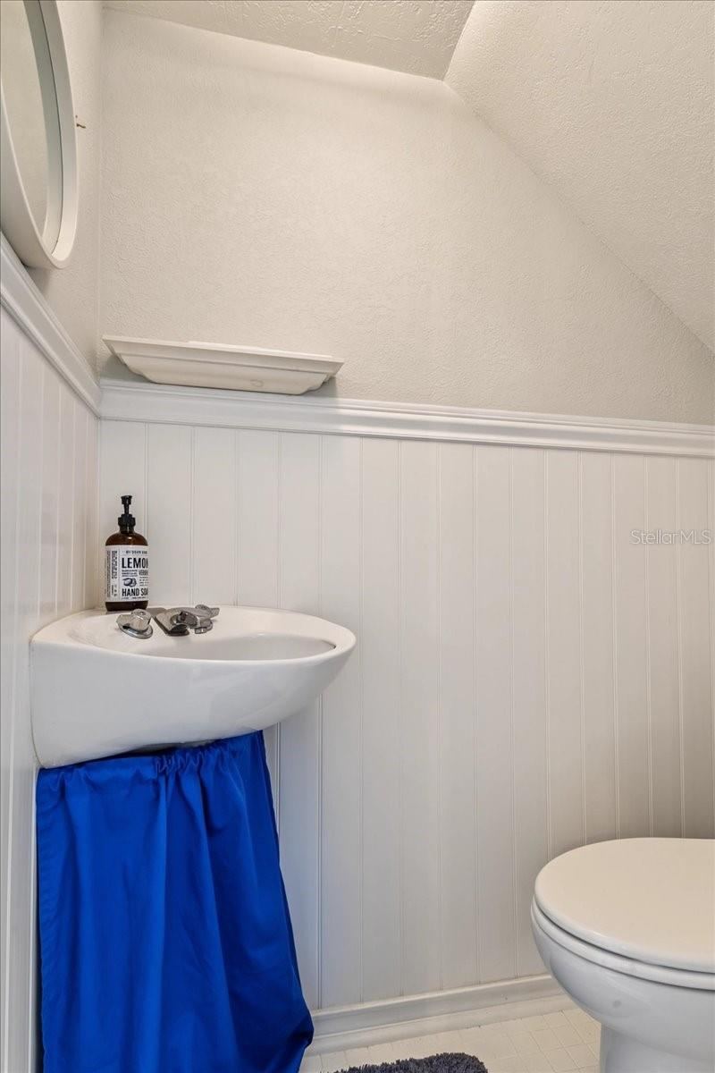 Photo 12 of 20: 1/2 bath (first floor).