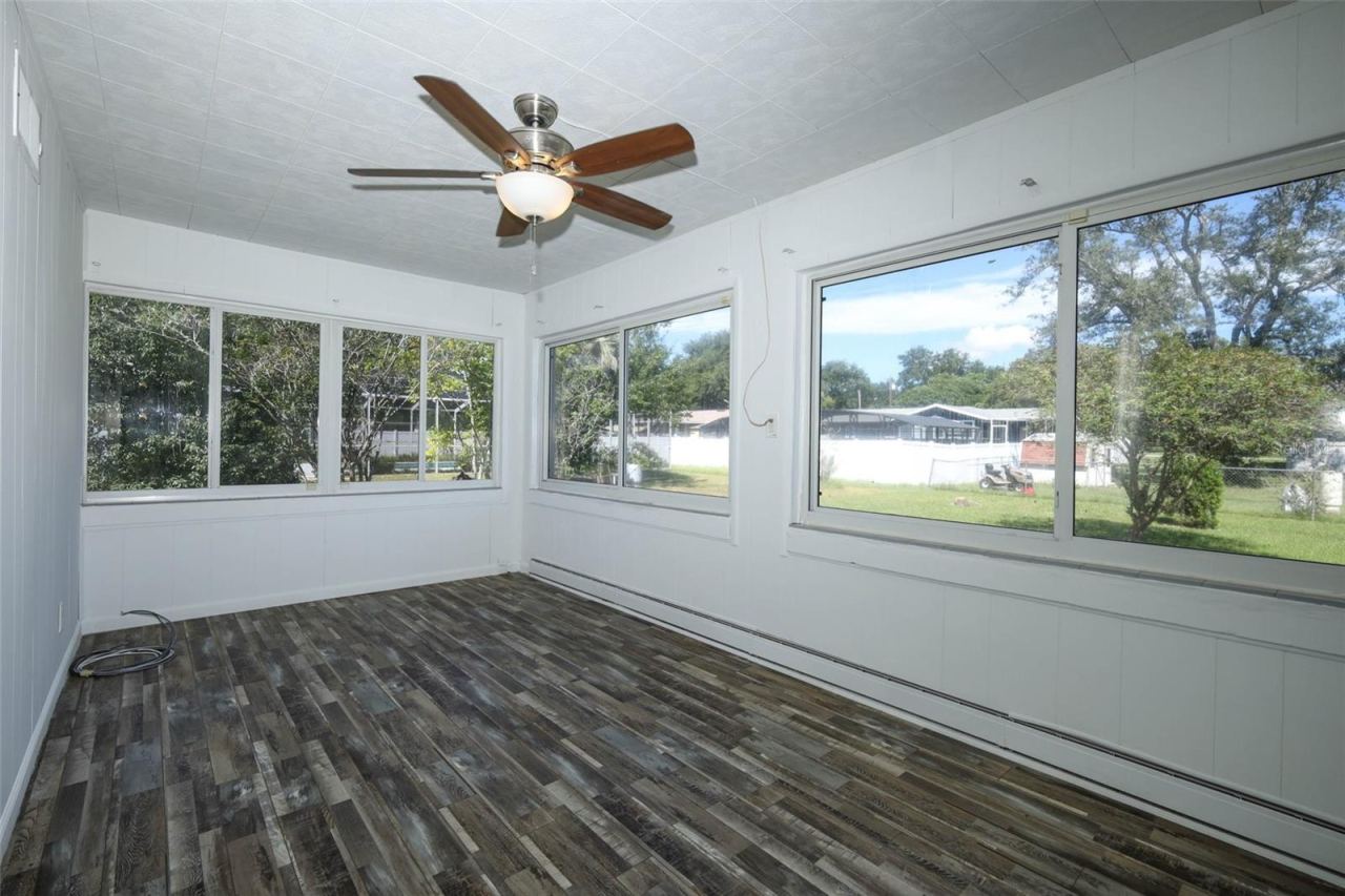 Photo 8 of 20