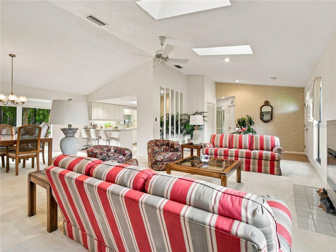 Photo 13 of 20