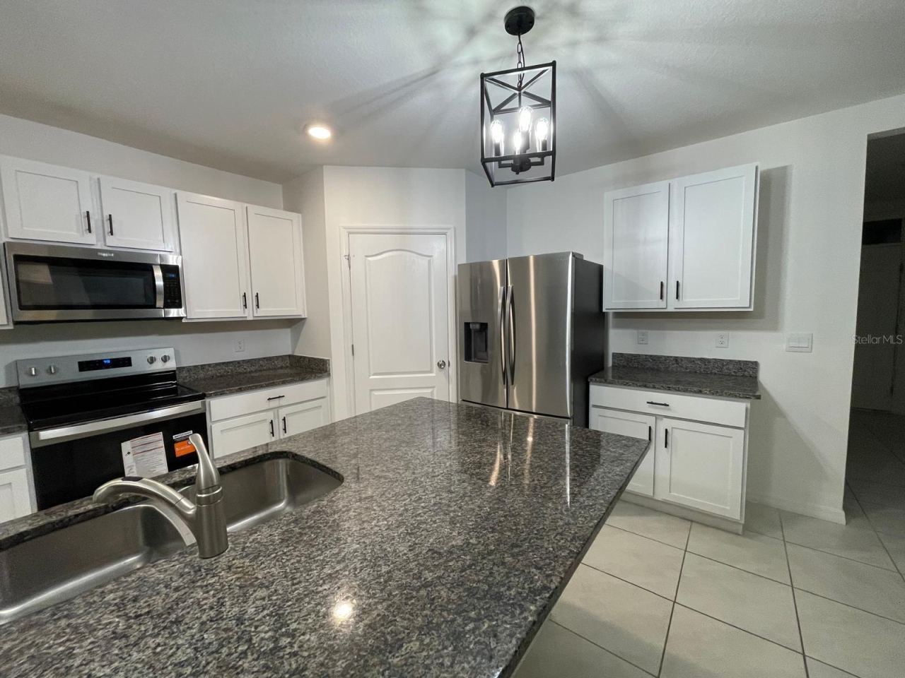 Photo 7 of 20: KITCHEN