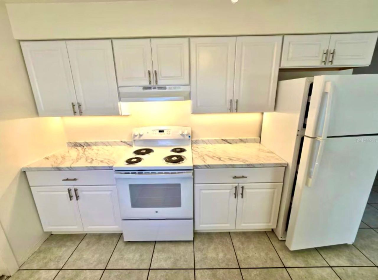 Photo 10 of 20: newer appliances