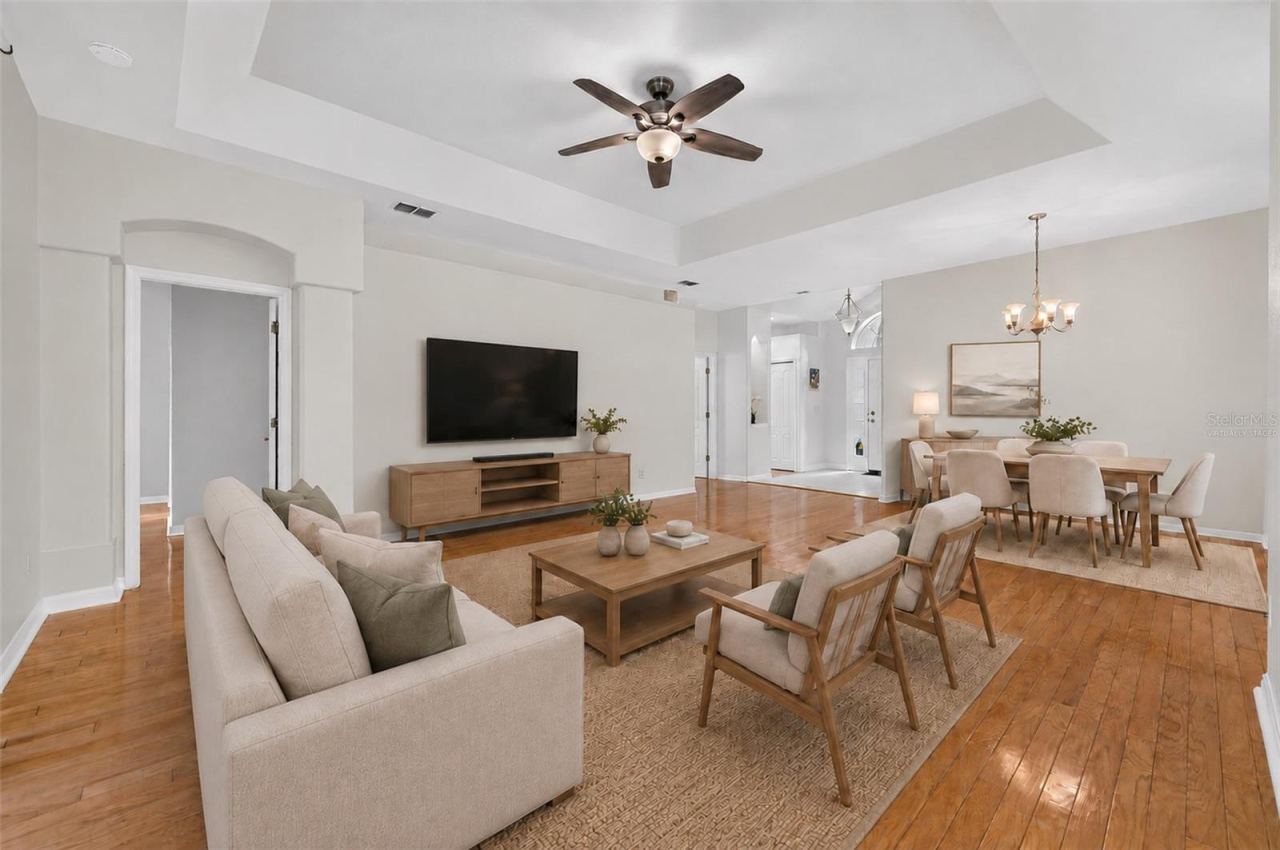 Photo 3 of 20: virtually staged living/dining room