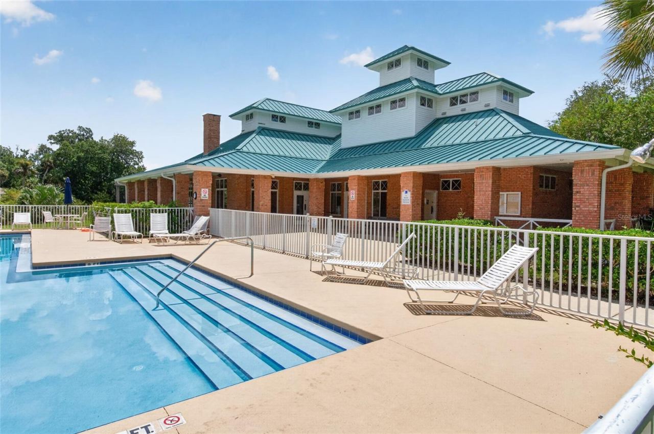Photo 5 of 20: Clubhouse + pool