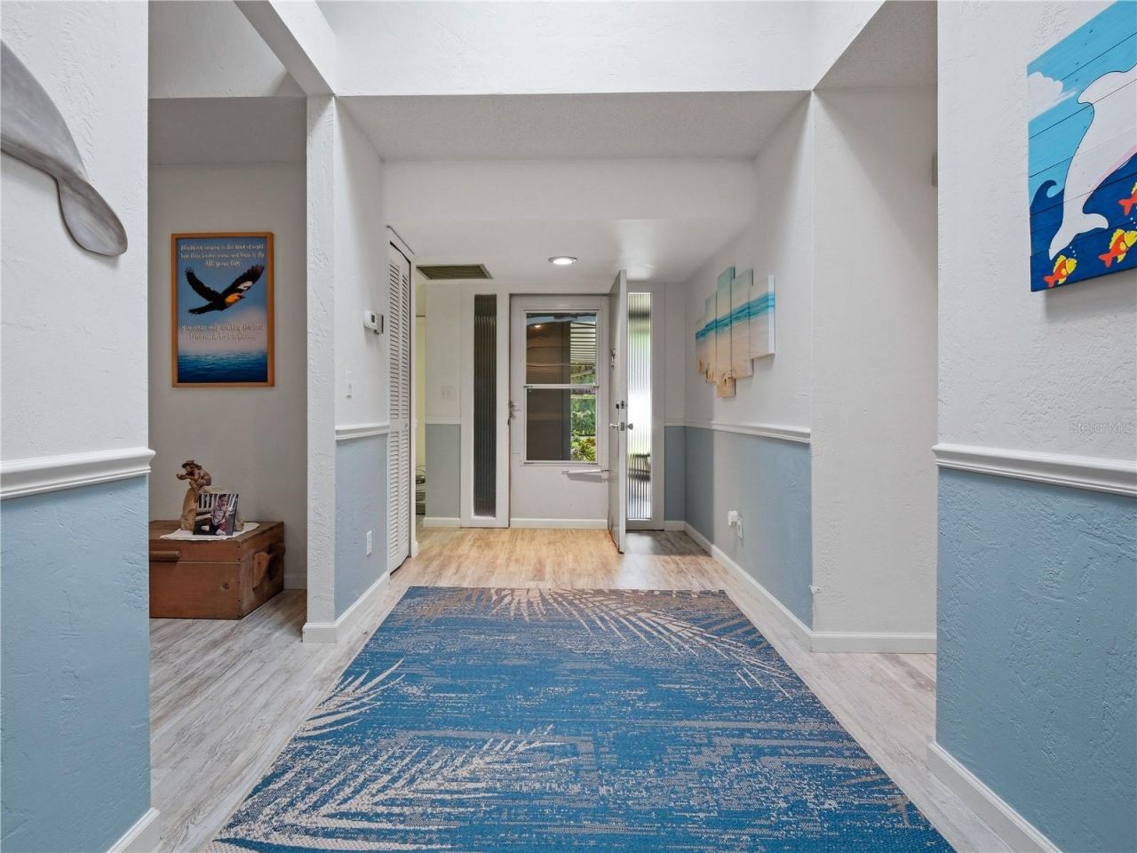 Photo 7 of 20: Entranceway