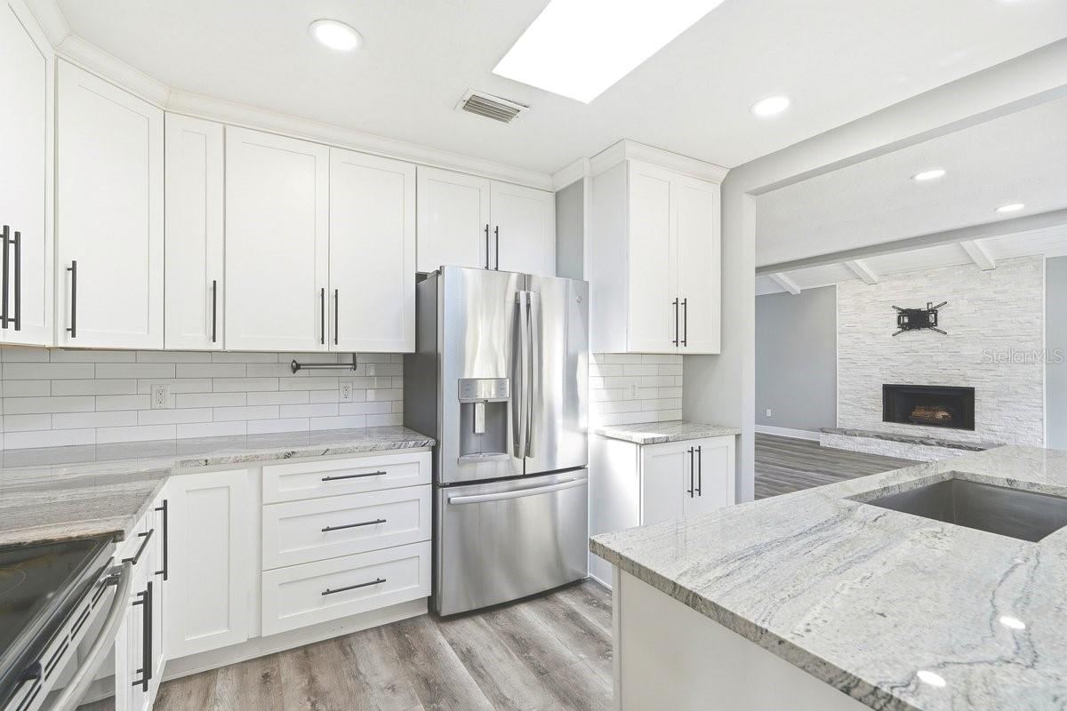 Photo 5 of 20: KITCHEN