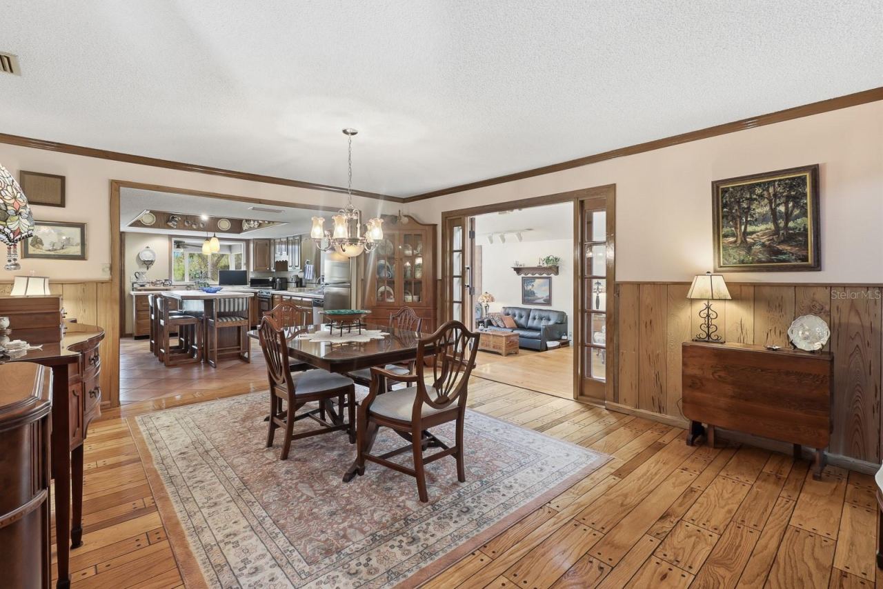 Photo 16 of 20: Formal dining room