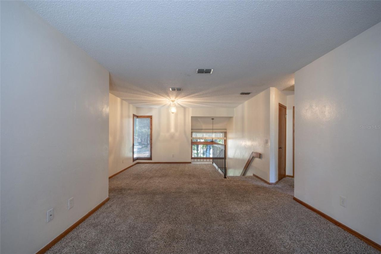 Photo 11 of 20