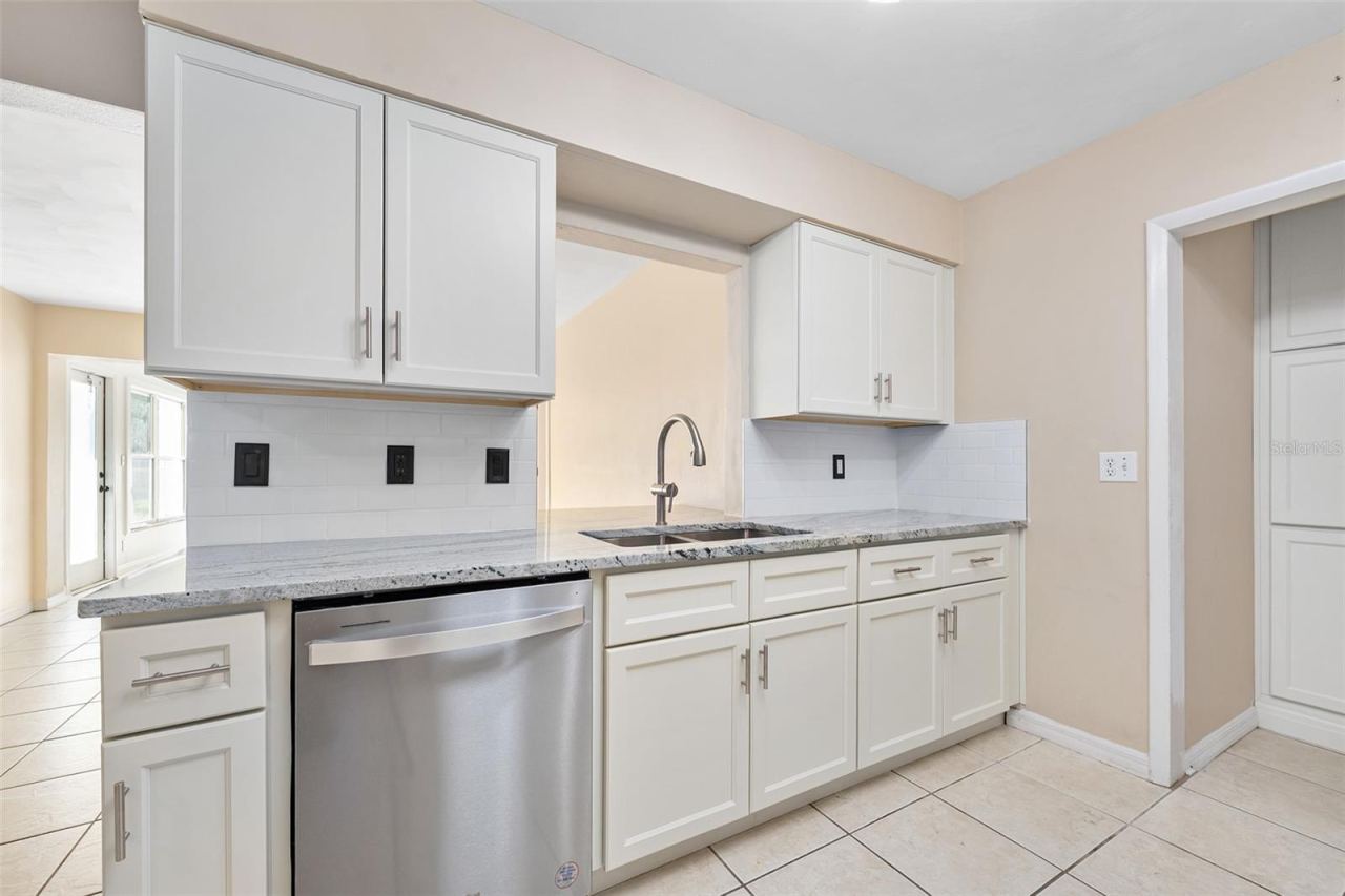 Photo 12 of 20: Brand new kitchen