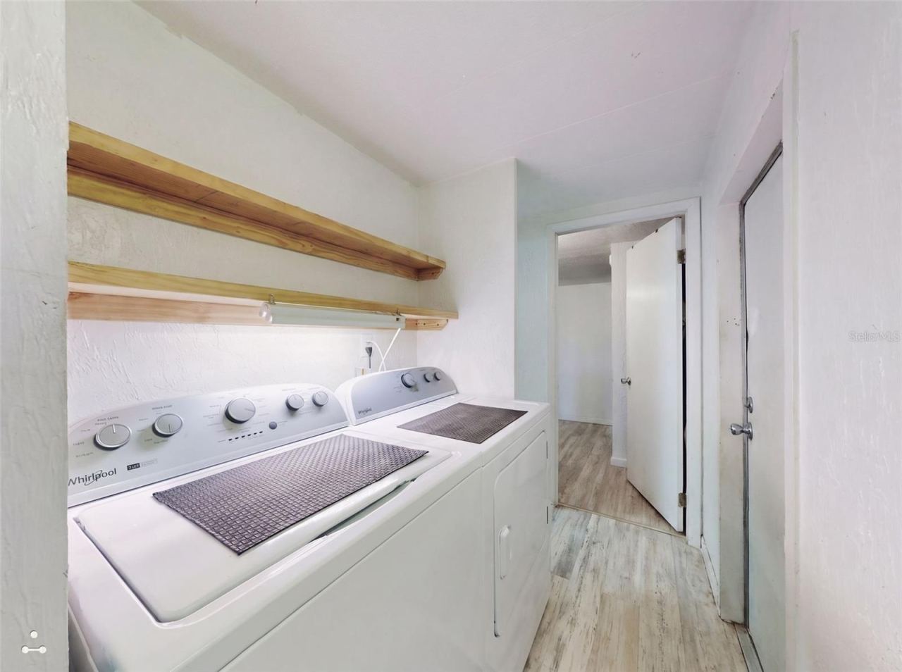 Photo 20 of 20: Laundry Area