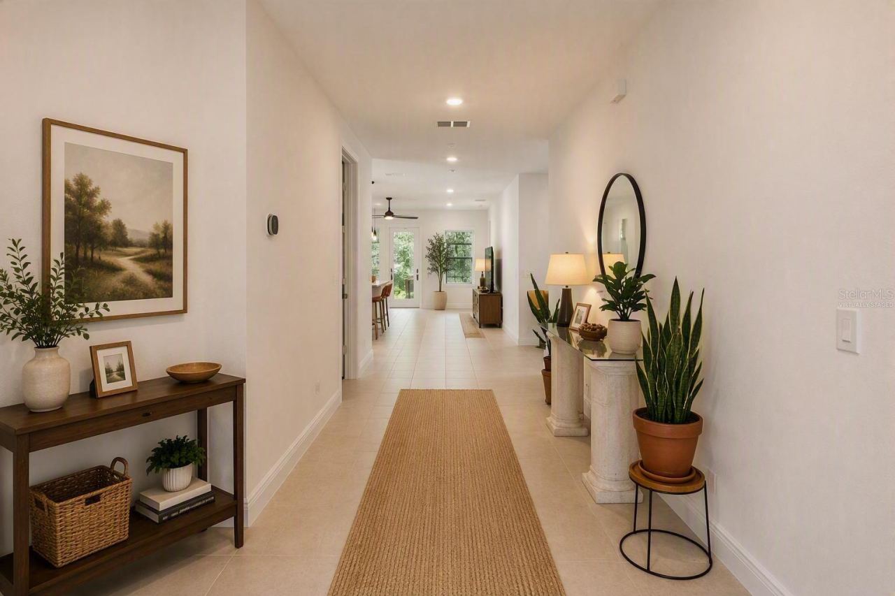 Photo 2 of 20: Foyer virtually staged