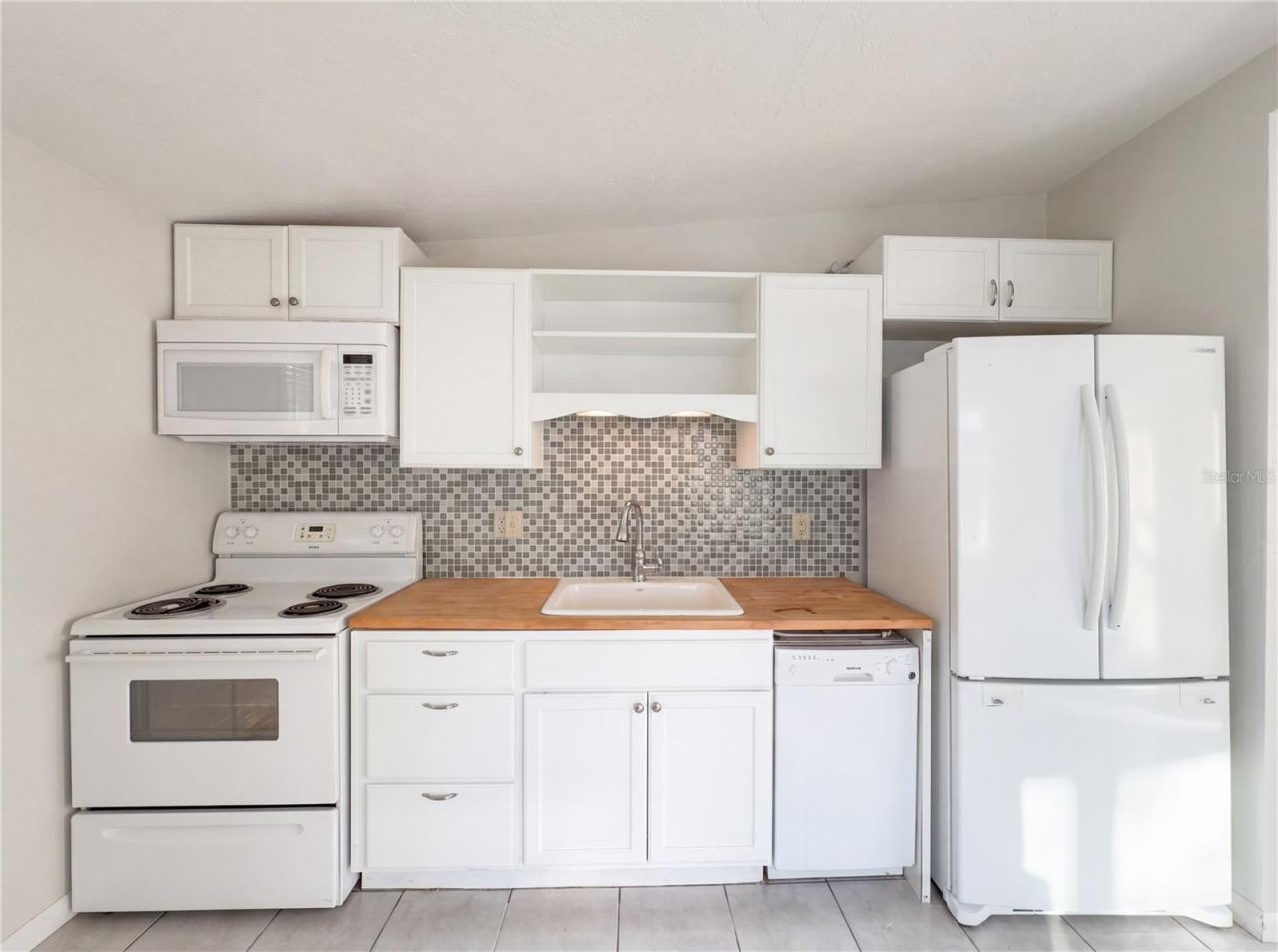 Photo 14 of 17