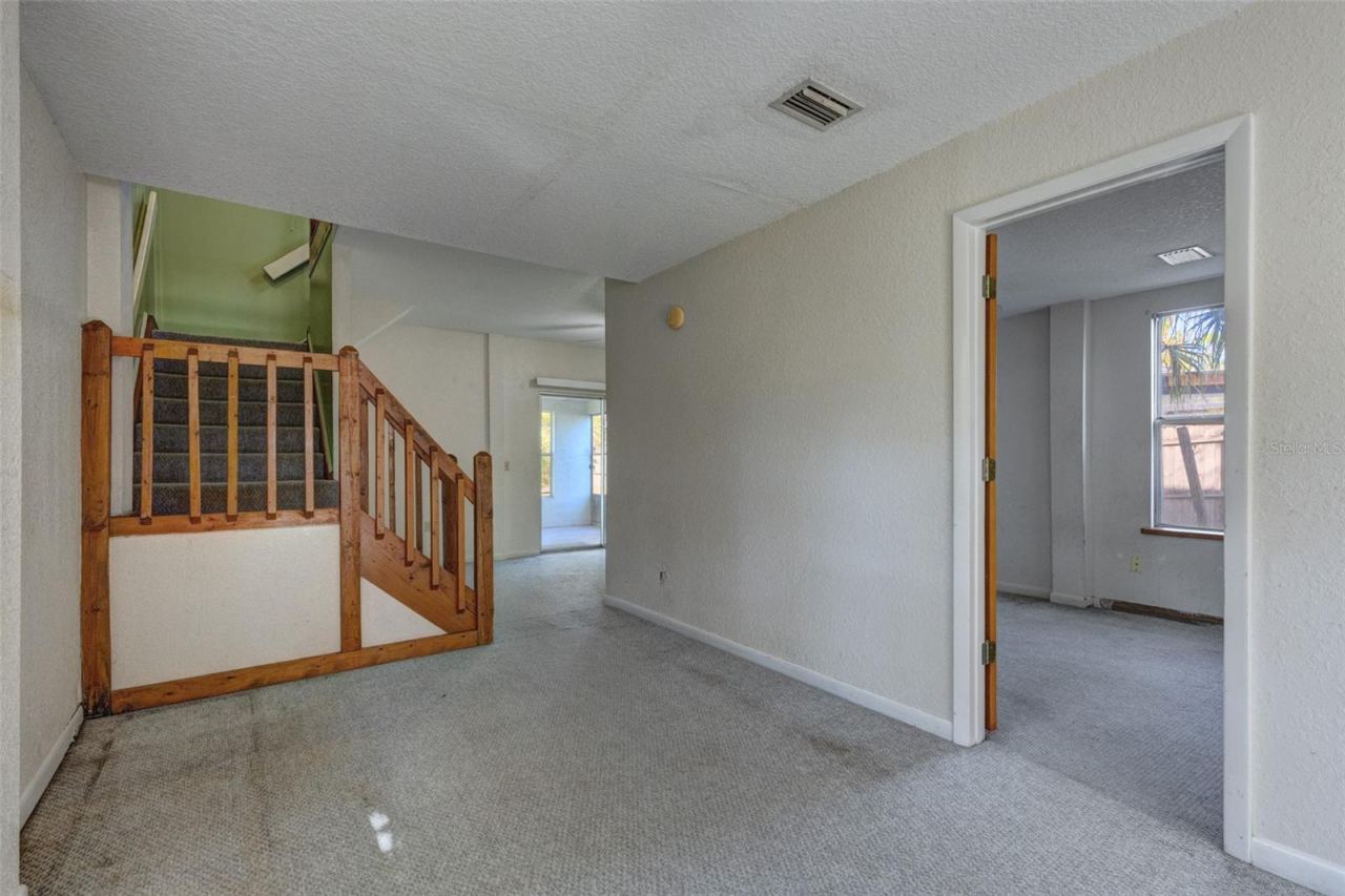 Photo 6 of 20