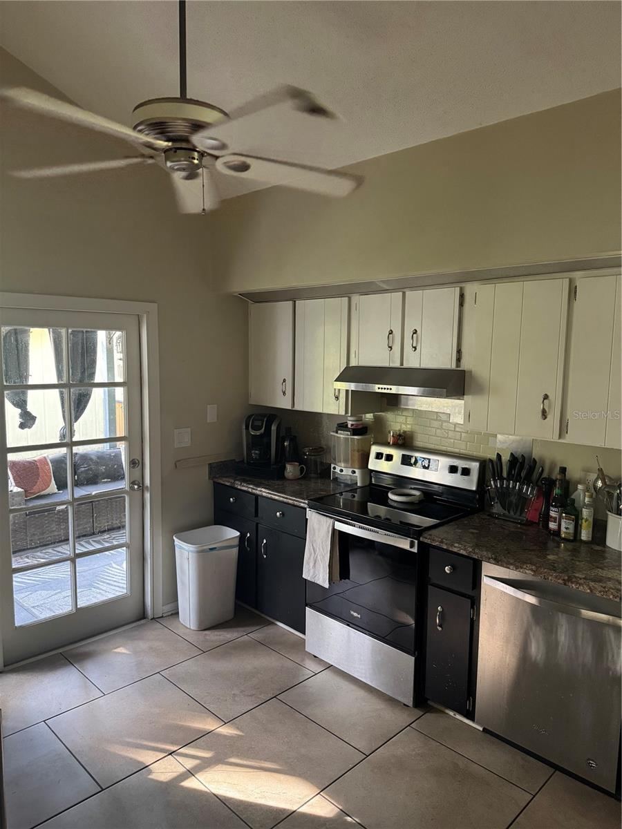 Photo 10 of 20: Kitchen