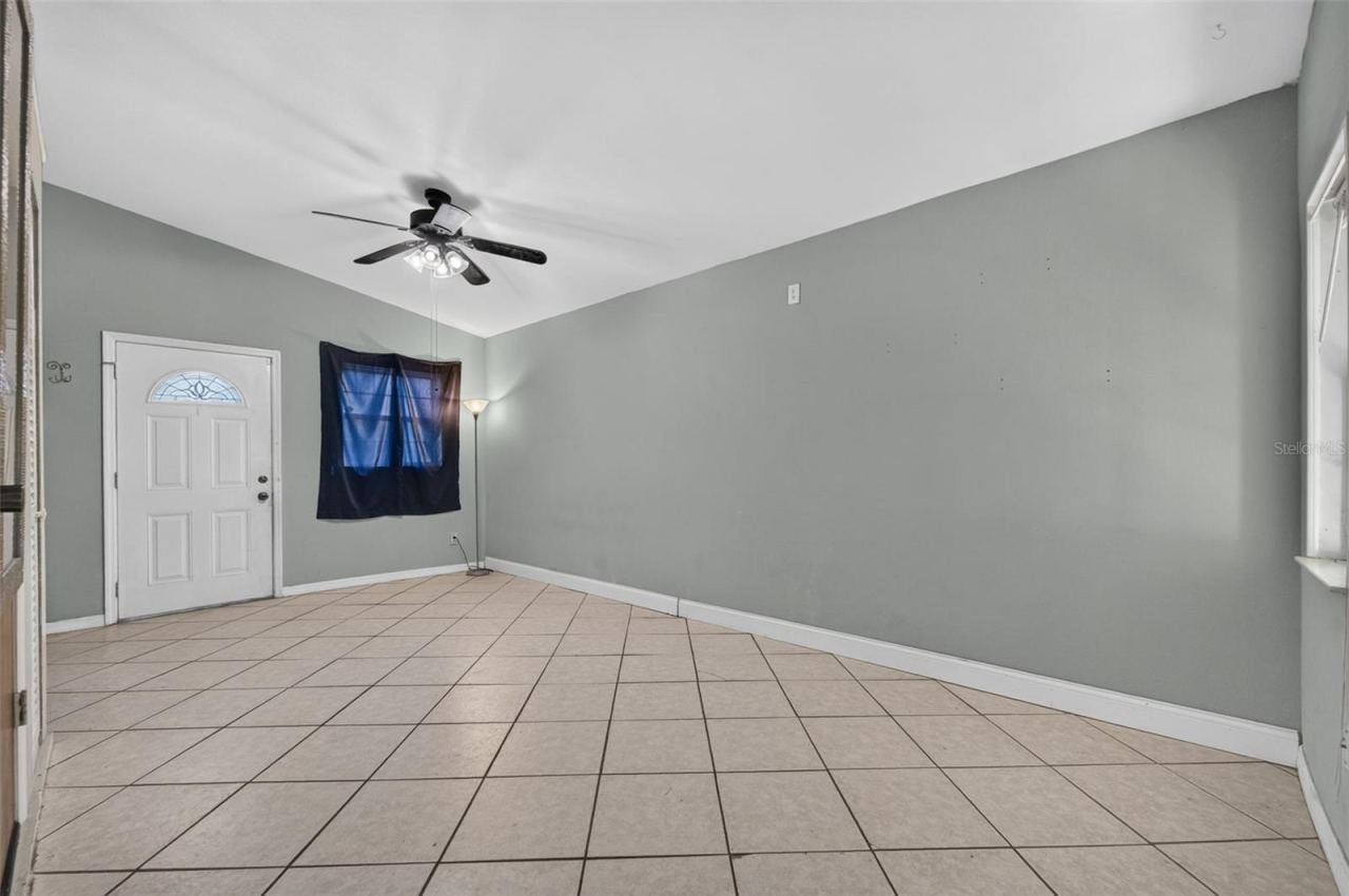 Photo 17 of 20: Converted flex-space with ensuite, under AC