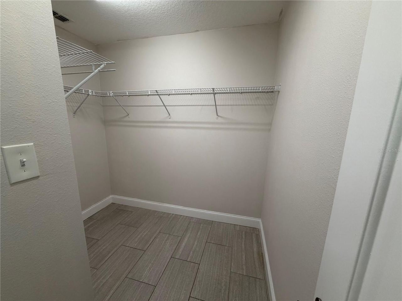 Photo 17 of 20