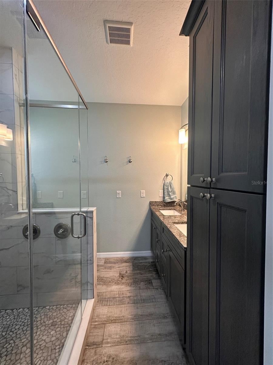 Photo 19 of 20