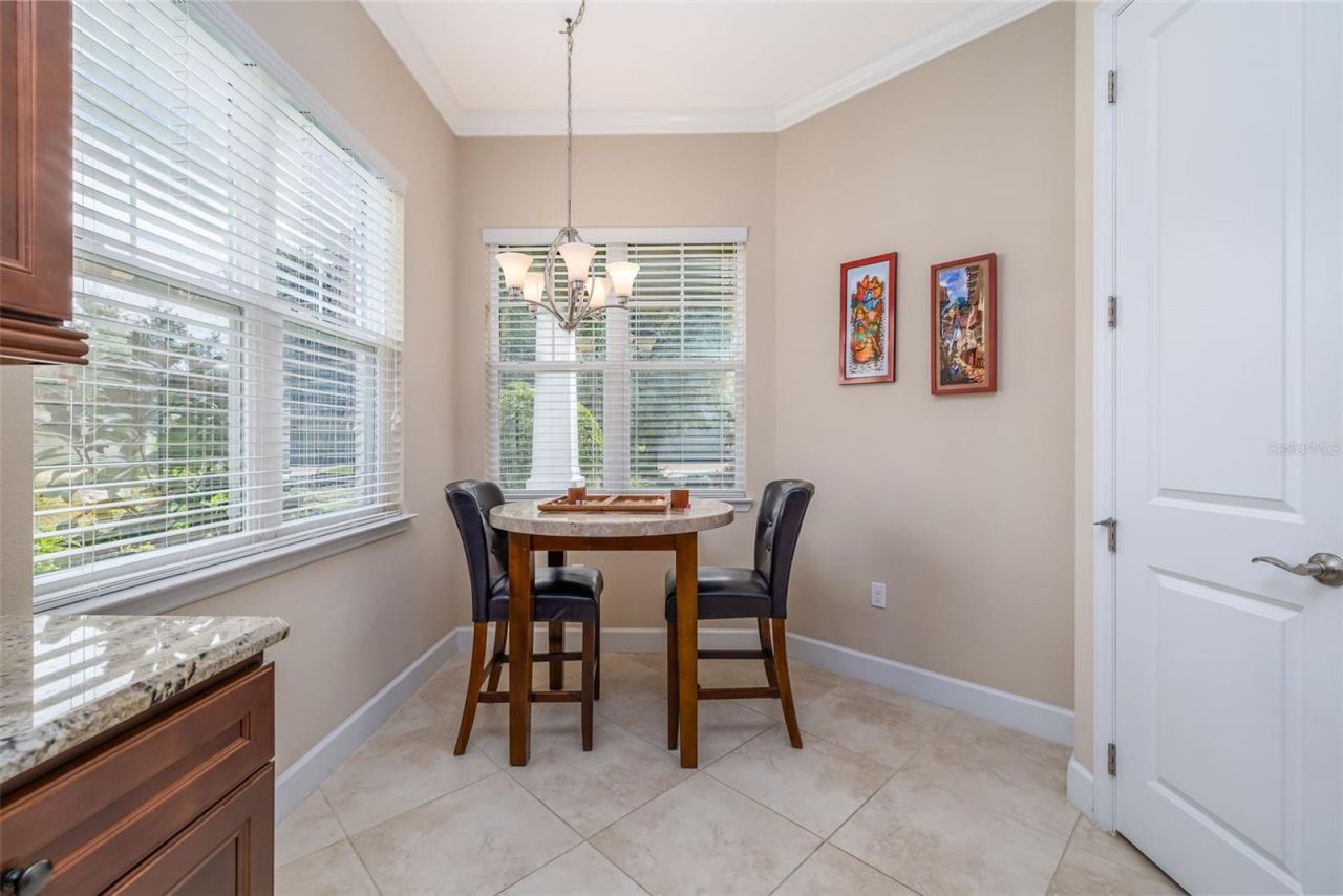 Photo 18 of 20: Kitchen nook