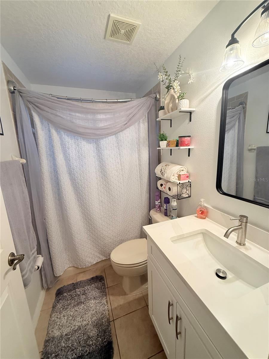 Photo 18 of 20: Bathroom 2