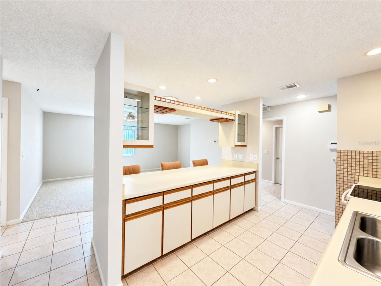 Photo 12 of 20